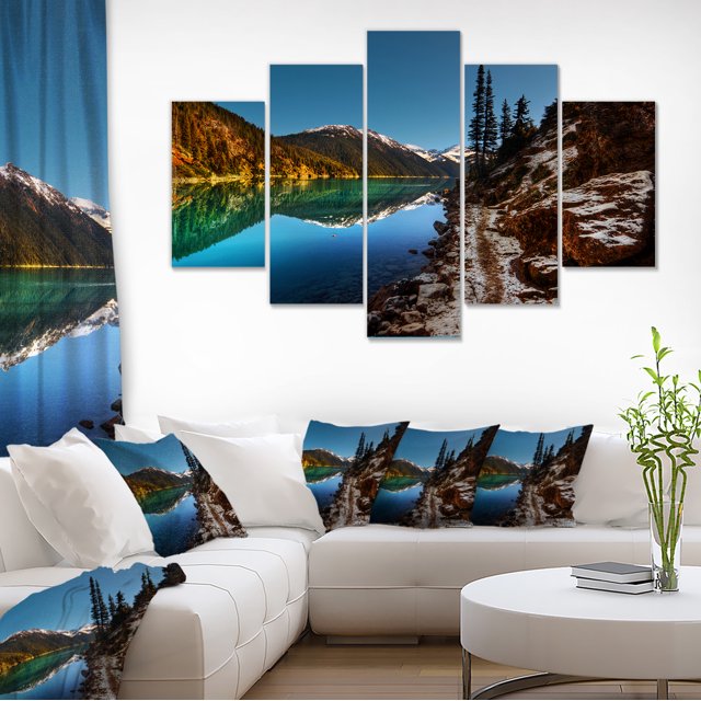 Blue Clear Lake with Mountains - Impression sur Toile Paysage Extra Large