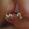 thumbnail image 4 of Anillo Decorativo con Diseño de Gatos y Perros, 4 of 6