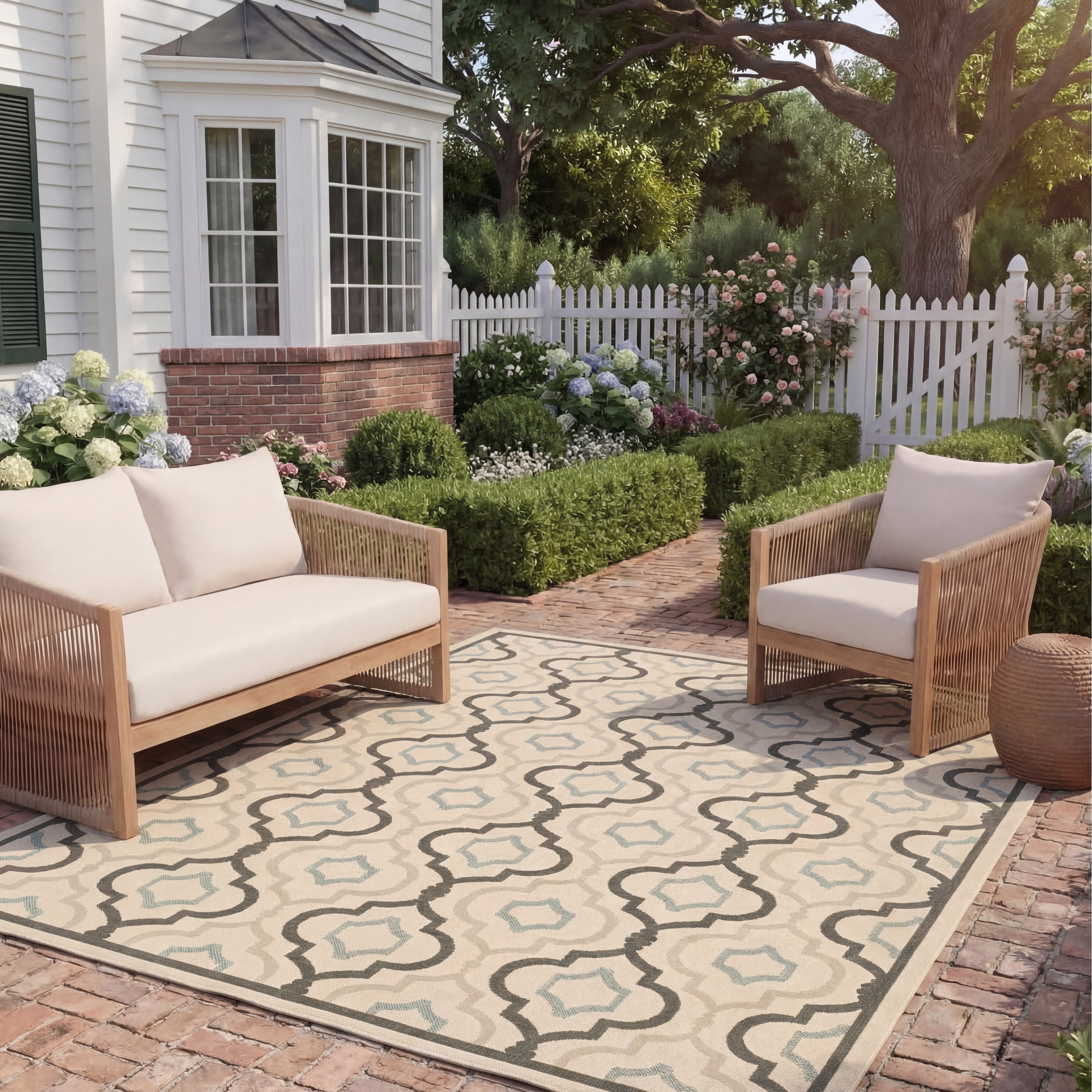 Safavieh Courtyard Bayon Geometric Indoor/Outdoor Area Rug, Ivory/Black, 8' x 11'