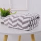 thumbnail image 3 of Toalla de Baño Grande de Terciopelo de 70 X 140 Cm, Gruesa, Suave y Absorbente, de Poliéster, para Hombre y Mujer | Diseño de Cuadros Azules y Blancos | Toalla de Playa, Toalla de Secado Rápido, para, 3 of 6