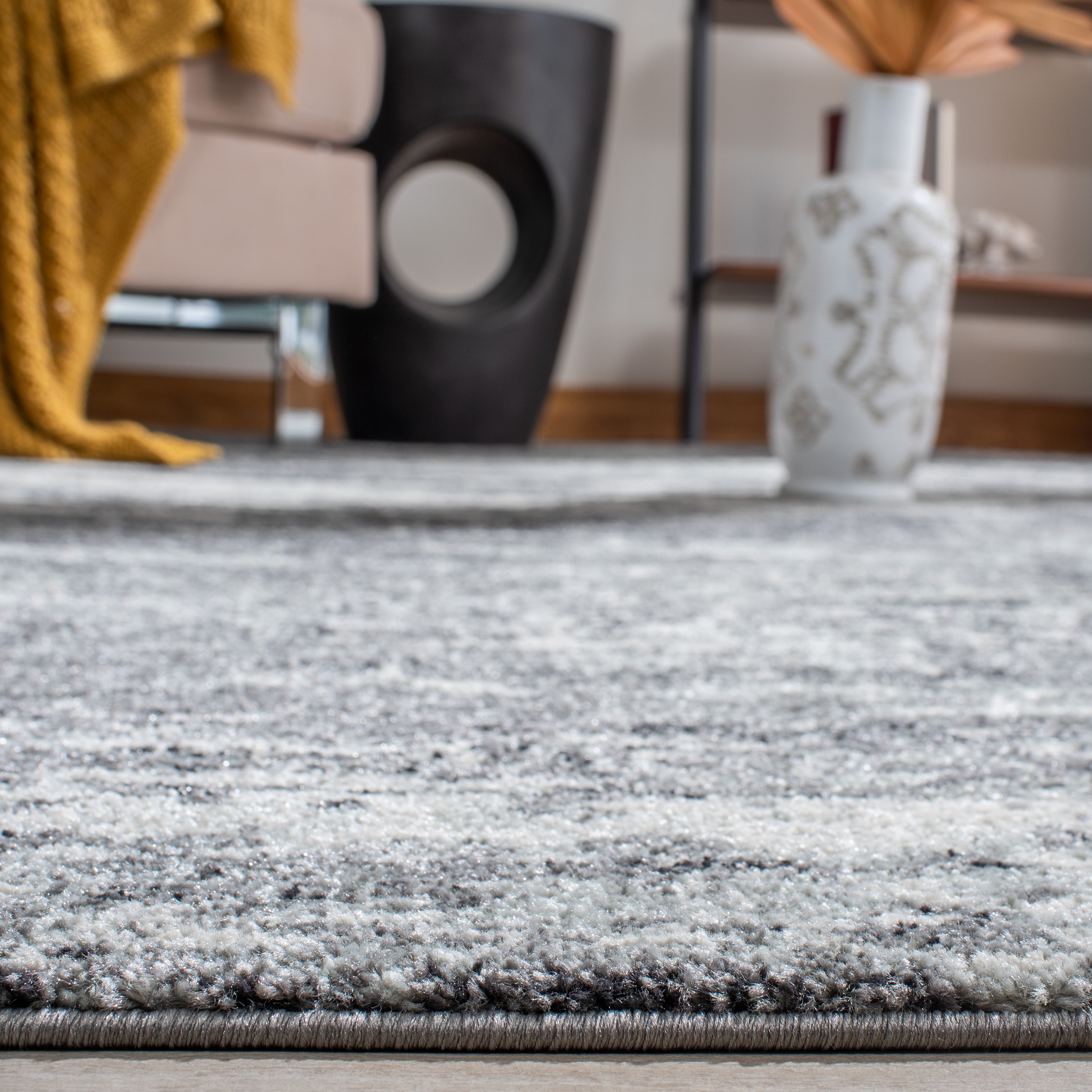 SAFAVIEH Evoke Frosina Abstract Area Rug, Ivory/Gray, 4' x 6'
