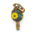 thumbnail image 1 of Flores de color amarillo verde crisantemo Broche broche broche broche Metal retro, 1 of 3