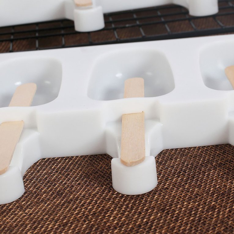 Newest Upgraded 8 Cavity Oval Ice Cream Mold Popsicle Silicone Molds