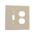 thumbnail image 2 of Leviton Plaque Murale de Réceptacle à Combinaison Double Gang Blanc Toggle & Duplex 001-8, 2 of 3