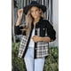 thumbnail image 4 of ABPHQTO Chaqueta vaquera negra con dobladillo sin rematar a cuadros de mujer, 4 of 5