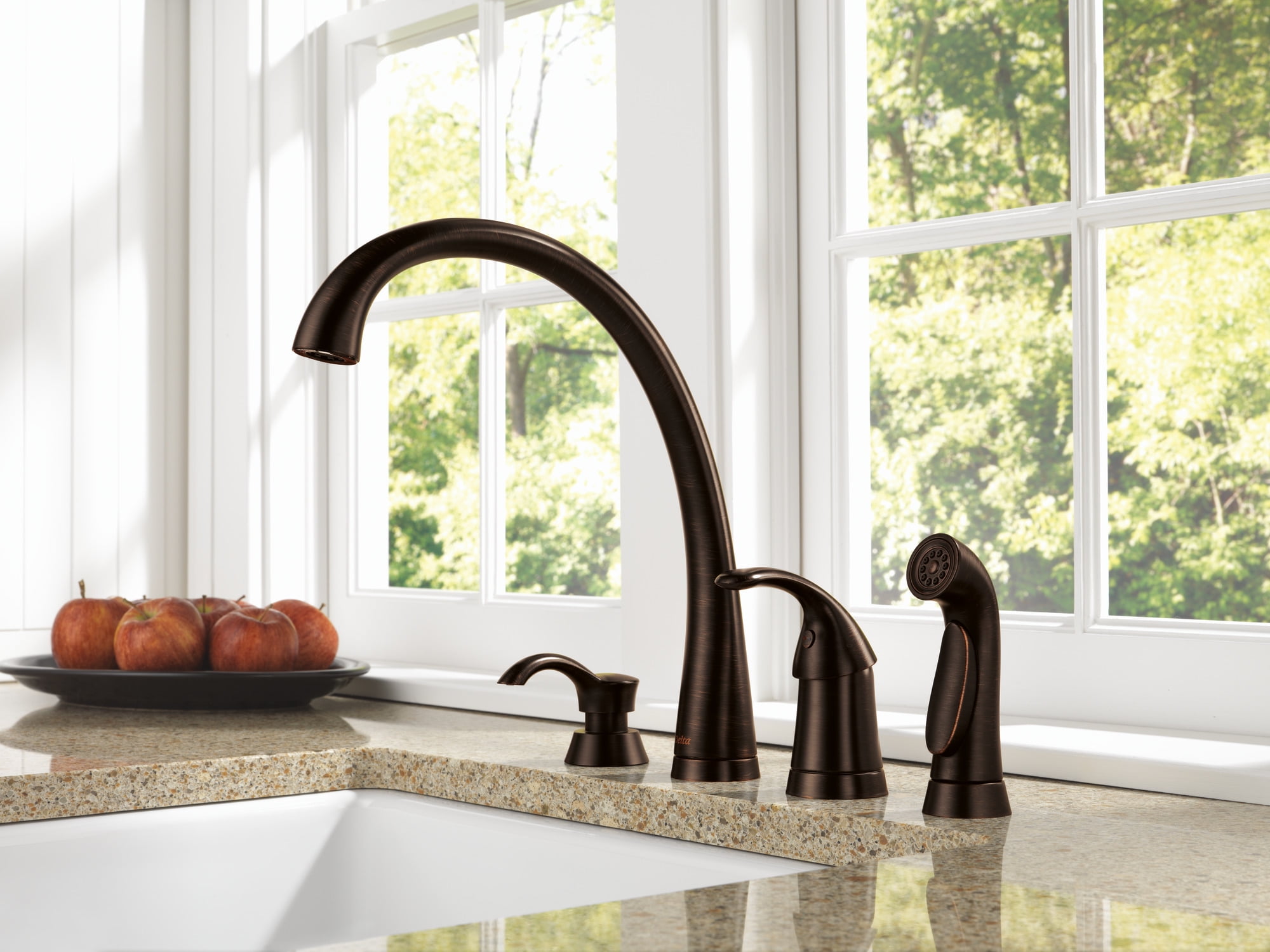 Delta DeLuca Soap / Lotion Dispenser in Venetian Bronze RP50781RB