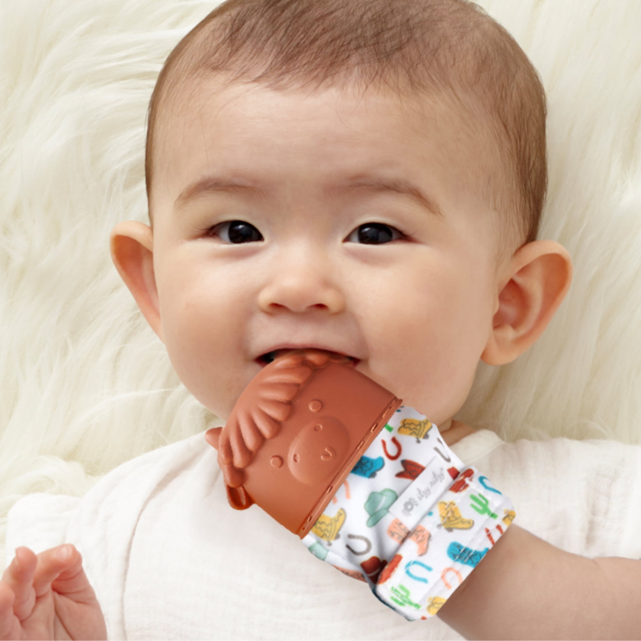 Itzy Mitt™ Highland Cow Teether