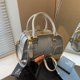 thumbnail image 2 of Bolso de bolos para mujer, nuevo estilo 2025, moderno bolso bandolera, versátil y de alta gama para desplazamientos diarios., 2 of 4