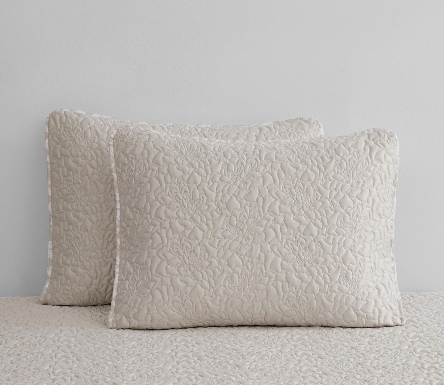 Valerie 3 Piece Reversible Quilt Set