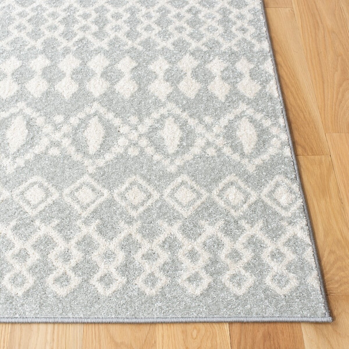 SAFAVIEH Tulum Herbert Distressed Southwestern Area Rug, 9' x 12', Light Grey/Ivory