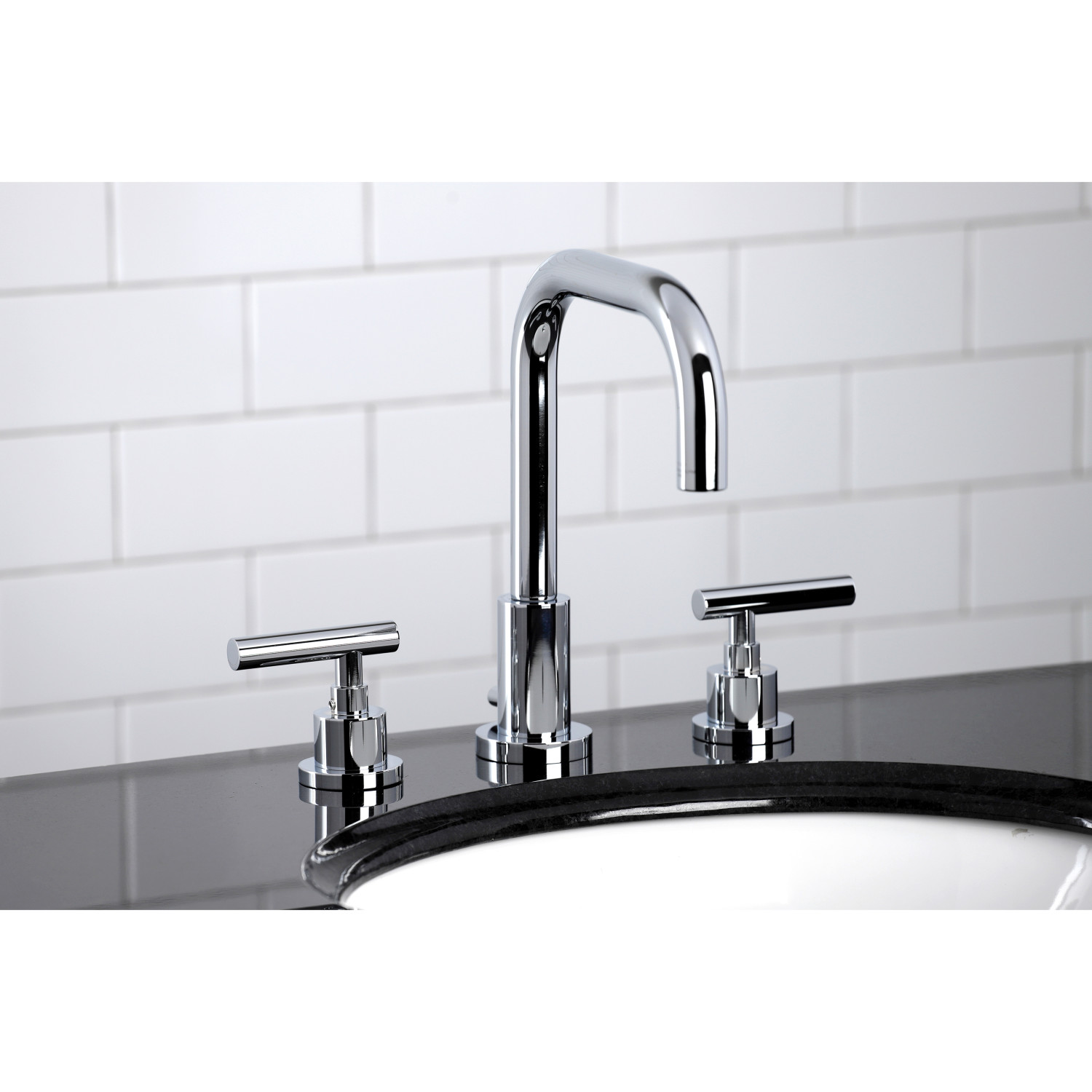 Kingston Brass FSC8931CML Manhattan Widespread Bathroom Faucet with Brass Pop-Up, Polished Chrome