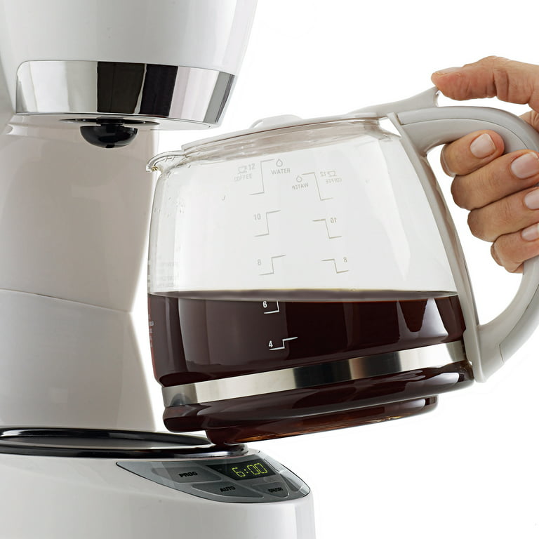 BLACK+DECKER 12-Cup QuickTouch Programmable Coffeemaker, White, CM1060W 
