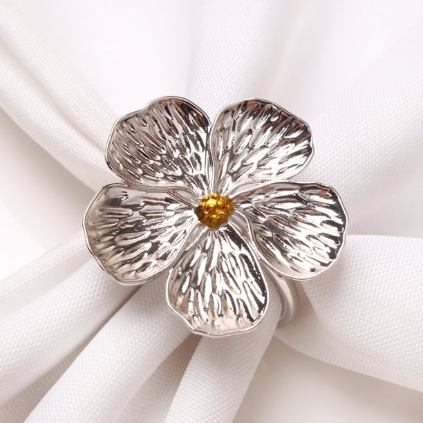 Xiao Hua Servilleteros decorativos de escritorio para restaurante familiar, con diseño de flores de colores, de aceite blanco y cinco pétalos de flor de ciruelo, 12 unidades (plata)