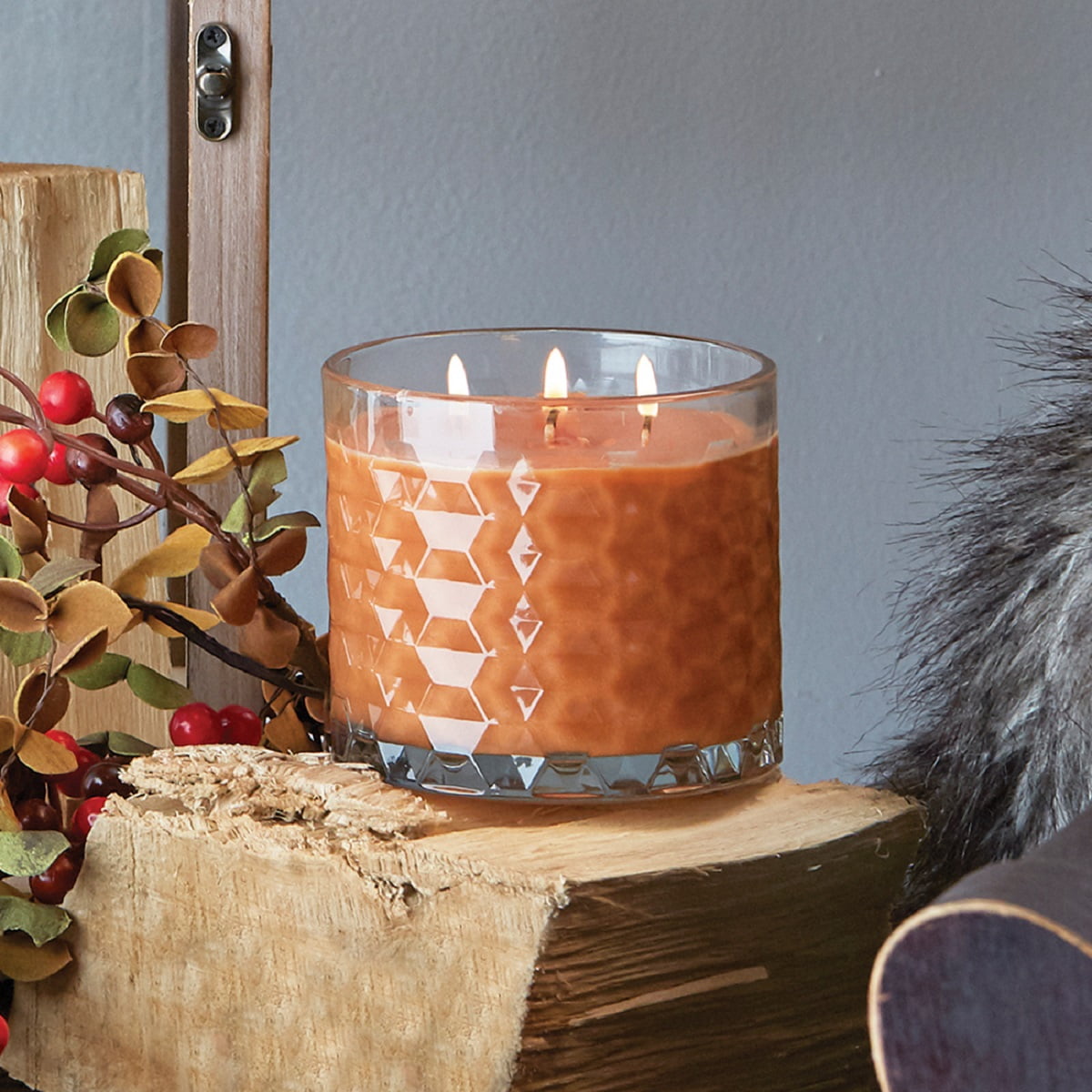 ROOT Candles 12 oz 3-Wick Signature Honeycomb filled Jar. Scent: Mulled Cider