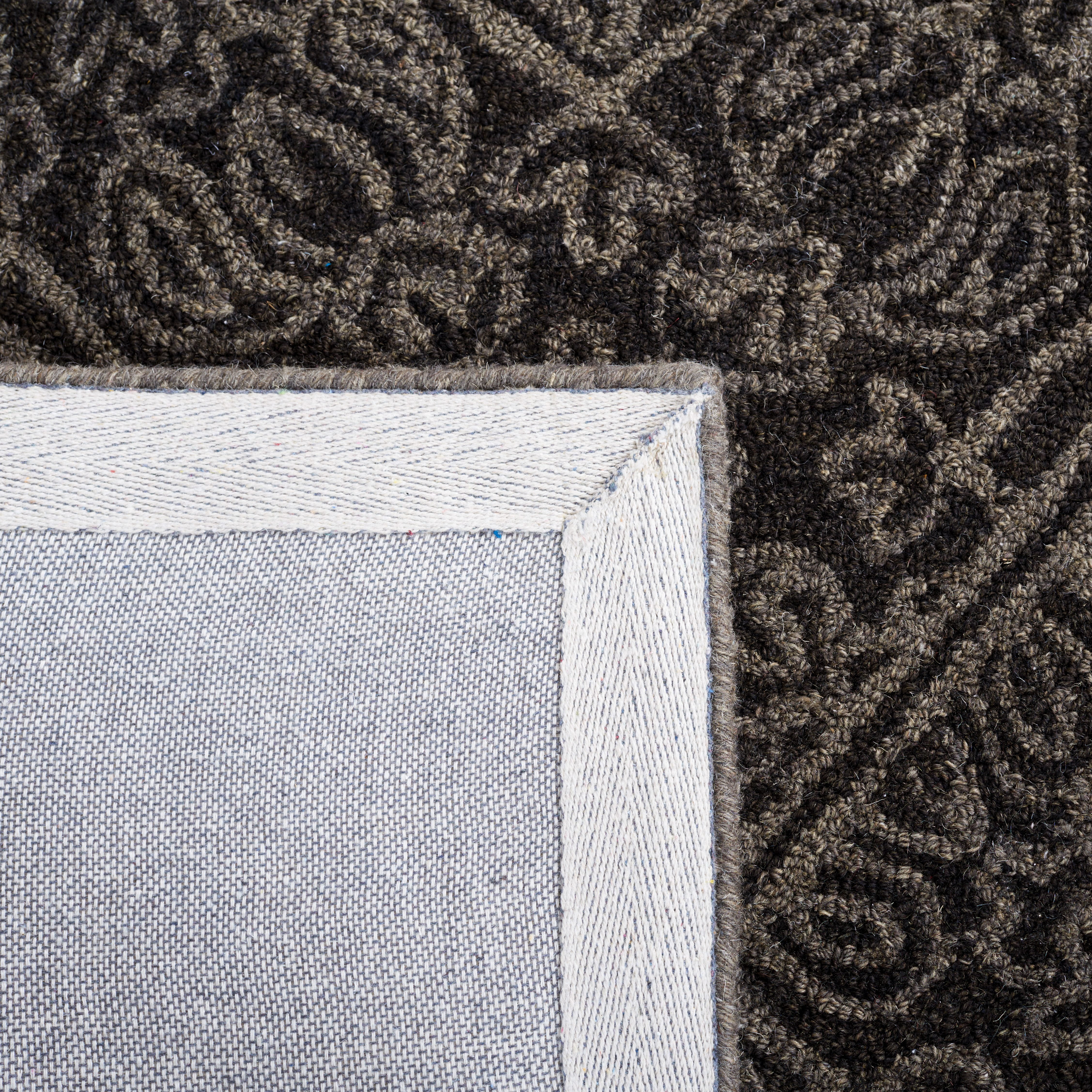 Safavieh Dip Dye Felicia Floral Area Rug, Dark Gray, 7' x 7' Round