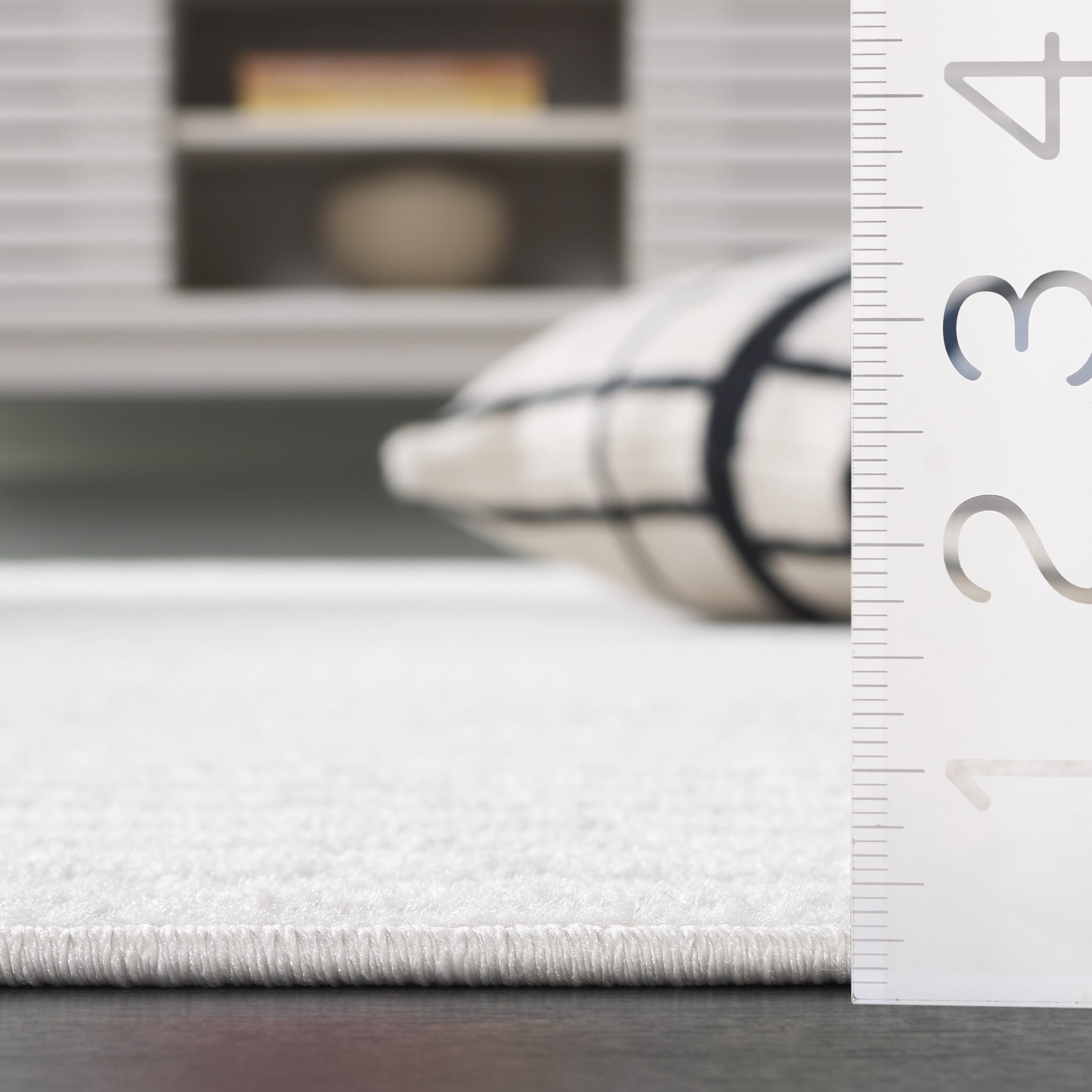 SAFAVIEH Stella Bernadine Striped Indoor/Outdoor Area Rug, Ivory, 8'2" x 10'