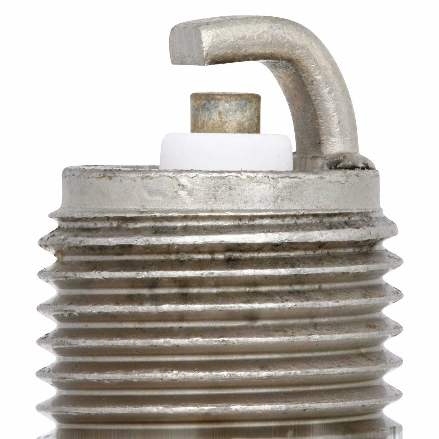 Bosch 7501 OE Technology Spark Plug
