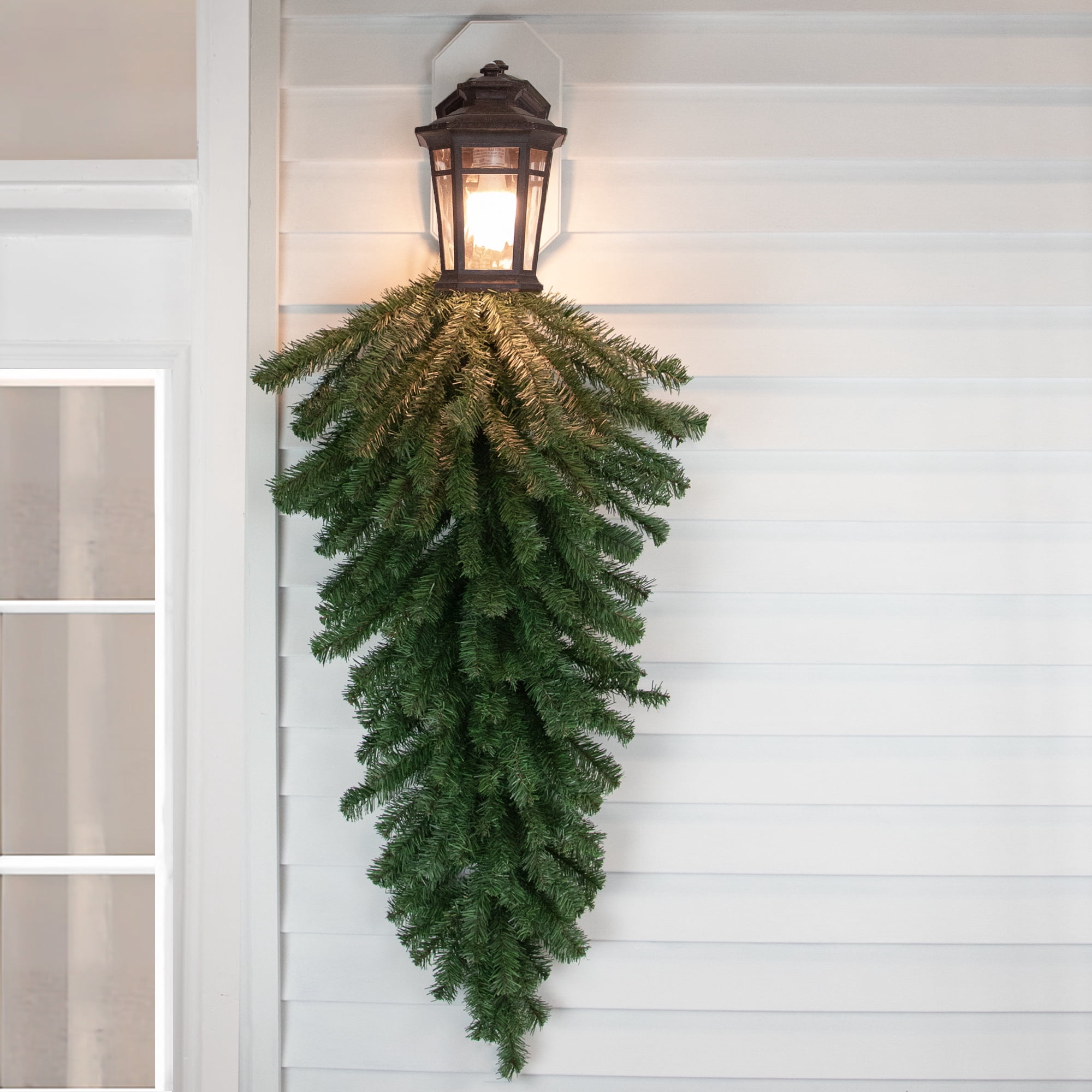 Canadian Pine Christmas Teardrop Swag - 48" - Unlit