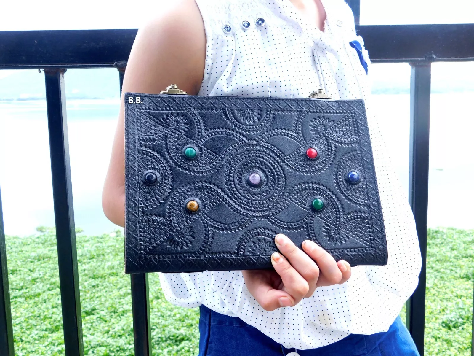 Handcrafted Embossed Design Vintage Leather Bound Journal Diary Yingyang Grimoire Style Seven Stone Notebook For Men & Women