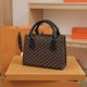 thumbnail image 5 of Bolsos pequeños con asa superior y estampado de flores a la moda para mujer, bolsos de hombro tipo bandolera cuadrados informales para mujer, bolsos de mano para uso diario y regalo, 5 of 5