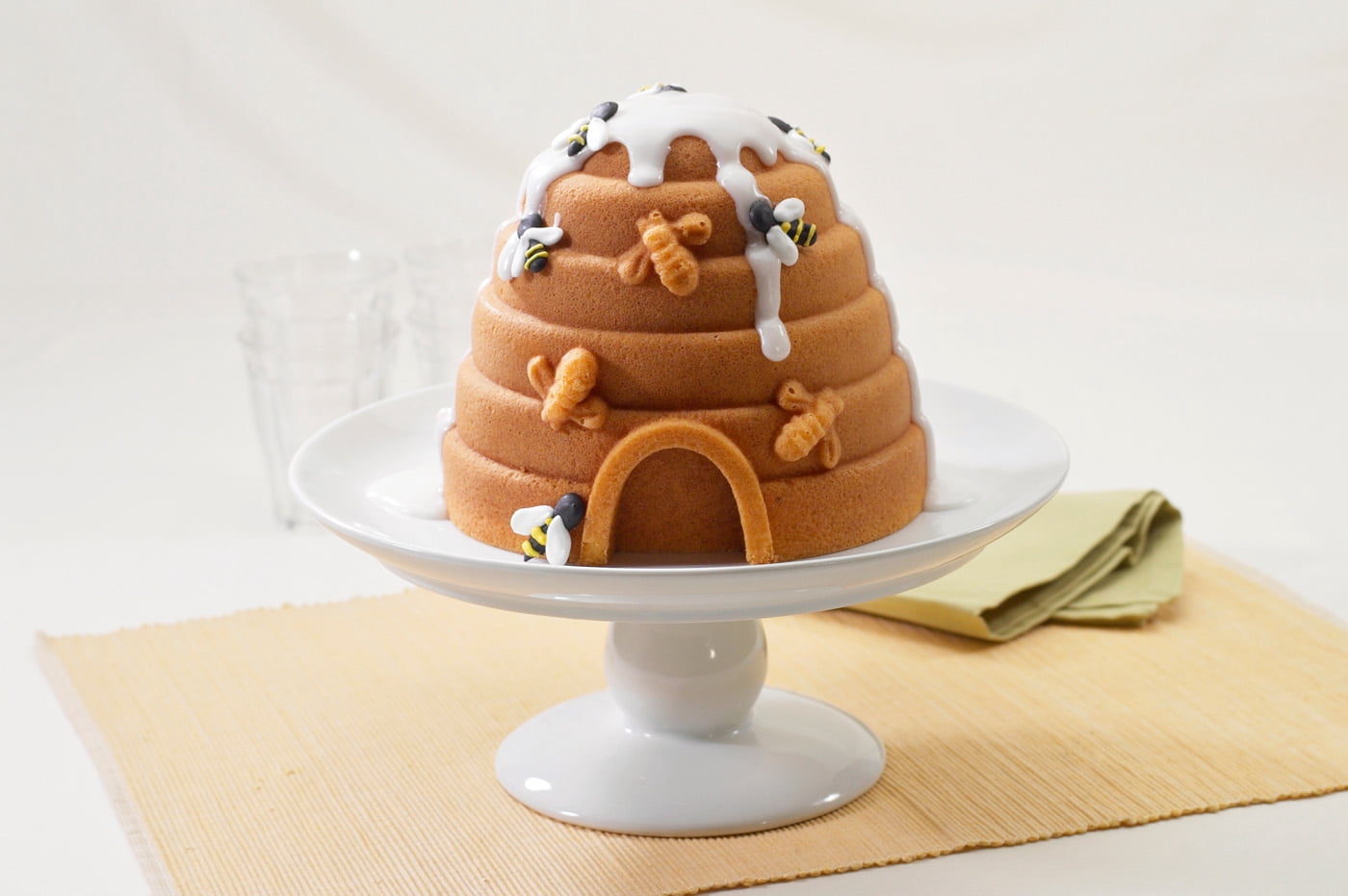● ノルディックウェア社 BEEHIVE CAKE PANケーキ型 Nordic Ware Beehive Cake Pan - Walmart.com