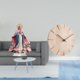 thumbnail image 2 of Escultura de Escultura de Adorno de mesa acrílico Reloj de pared de madera Reloj de pared redondo Decoración festiva para el, 2 of 8