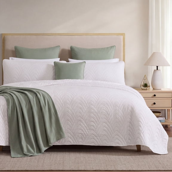 THD Winston - 3 Piece Full Queen Size Quilt Set, Lightweight Queen Bedspread Coverlet Set (Full/Queen, White)