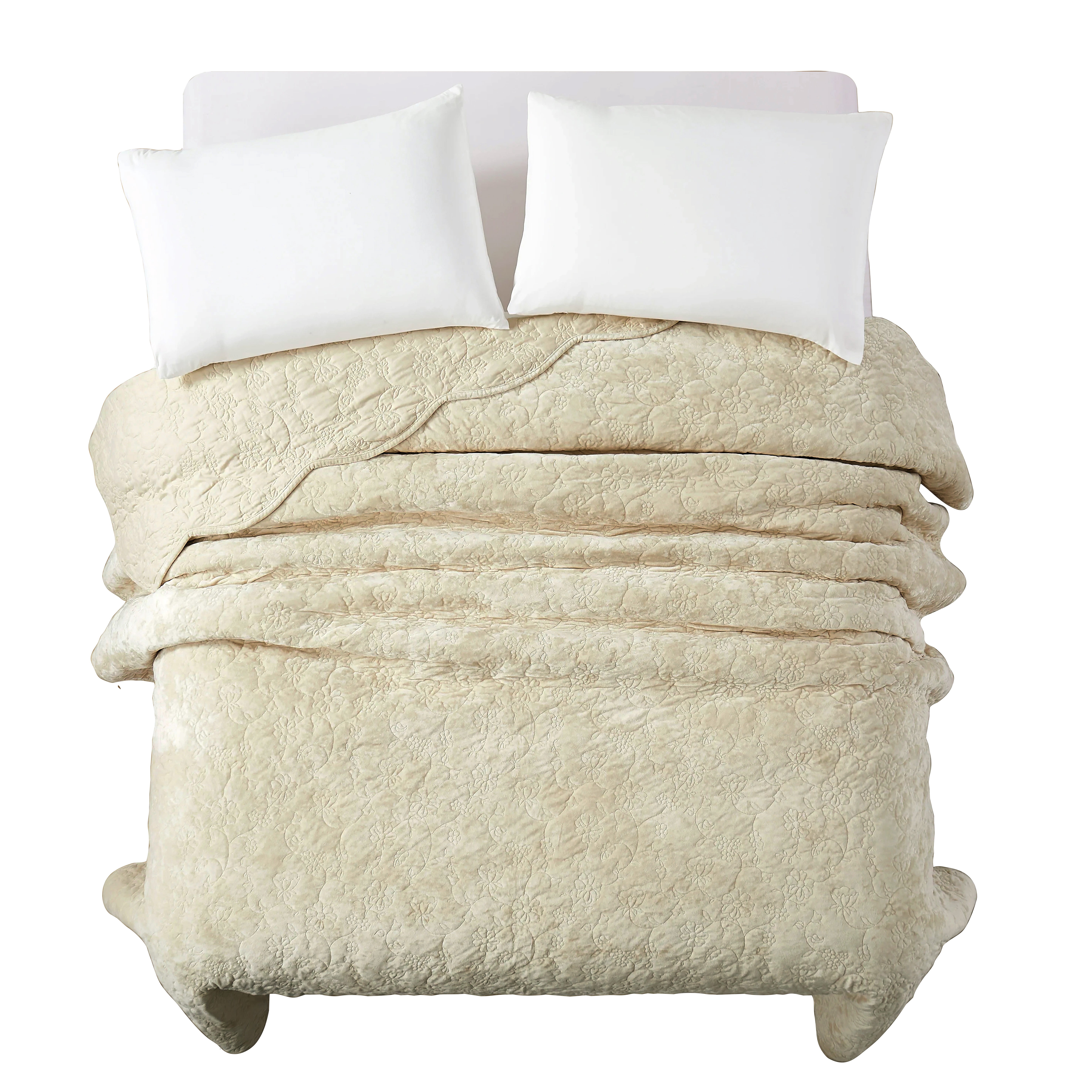 The Pioneer Woman Eloise Floral Velvet Quilt, Full/Queen, Beige Bedding