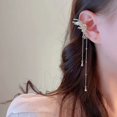 thumbnail image 3 of RV Clip de oreja de mariposa Súper Hada de ala de Ángel para mujer, Clip de oreja con flecos y orificio para la oreja, pendientes Premium de diseño pequeño, 3 of 5