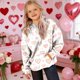 thumbnail image 3 of Sudadera con capucha para niñas y niños, sudadera de manga larga con cuello redondo y estampado de moda, jersey con bolsillo, 3 of 8