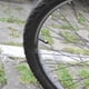 thumbnail image 3 of 4 tapones antipolvo para válvulas de neumáticos de coche y motocicleta de aleación de aluminio con forma de U, 3 of 9