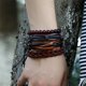 thumbnail image 1 of Fiudx Conjunto de Pulseras de Cuero, Pulseras Ajustables Estilo Cuerda, Joyería de Moda de 4 Piezas, Accesorios Versátiles para Cualquier Atuendo, Ideal para El Día a Día, Un Brazalete de Moda para M, 1 of 5