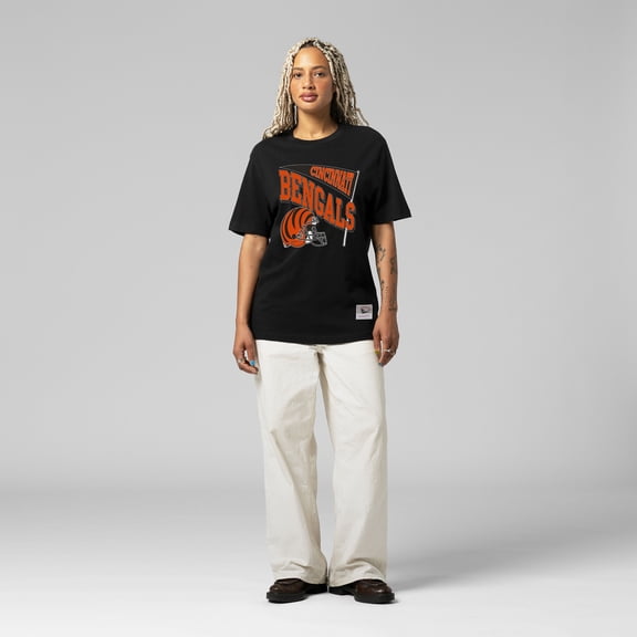 Women's Mitchell & Ness Black Cincinnati Bengals Team Dynamic Boyfriend T-Shirt