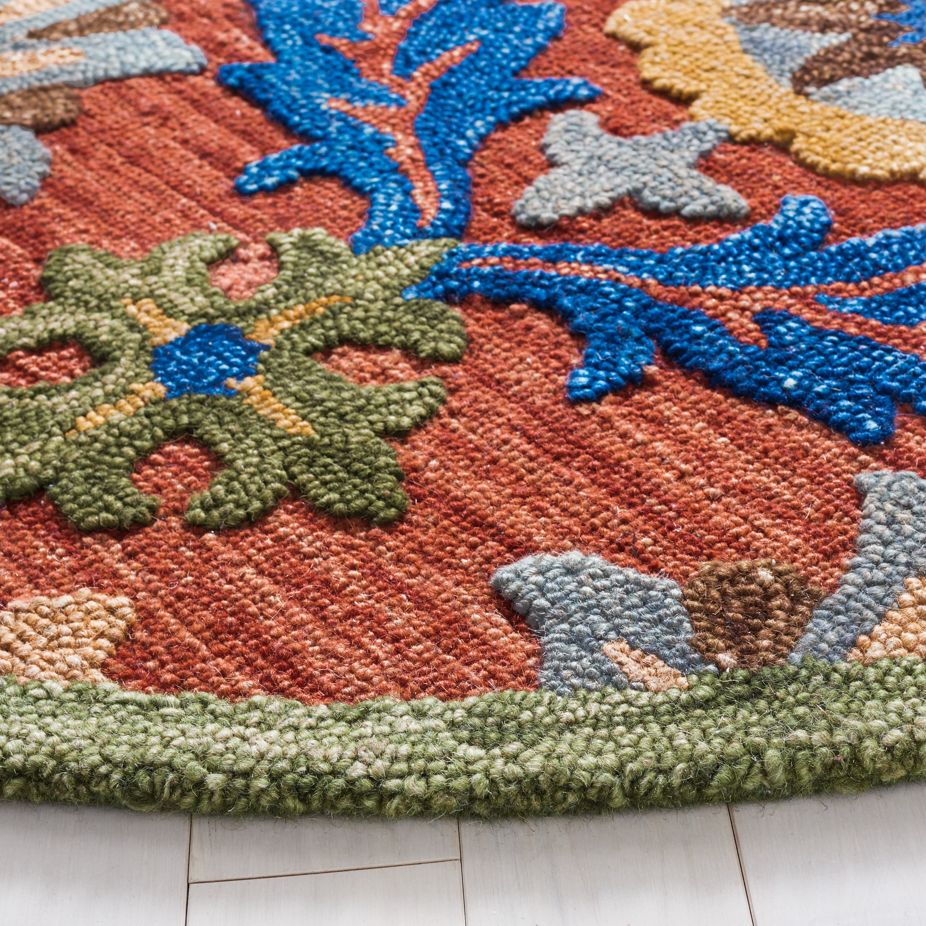 SAFAVIEH Blossom Cantor Floral Area Rug, Red/Blue, 6' x 6' Round