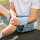 thumbnail image 5 of Muñequera deportiva con terapia de frío y calor - Soporte de compresión con gel azul para aliviar el dolor articular y la recuperación de lesiones, 5 of 8