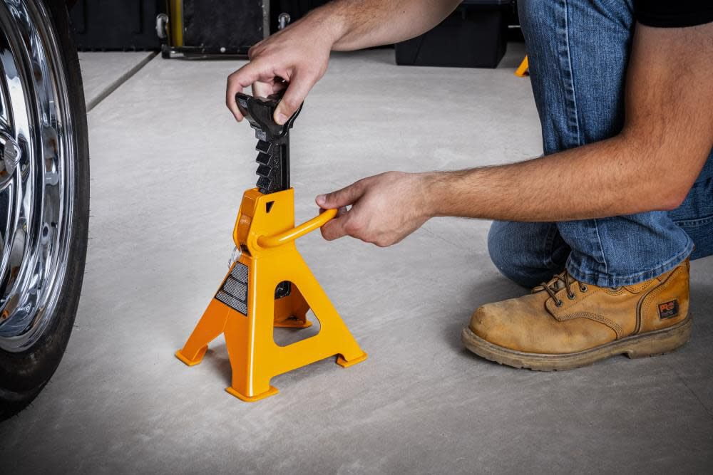 Gearwrench 3 Ton Ratcheting Jack Stand 2Ct