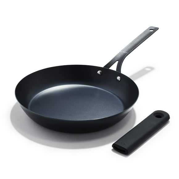Sartén OXO Obsidian de acero al carbono precurado de 30 cm con mango de silicona extraíble, apta para inducción y horno, color negro