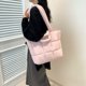 thumbnail image 4 of Bolso Hobo Elegante para Mujer Mano Acolchado Al Aire Libre Ligero Color Sólido, 4 of 9