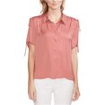 thumbnail image 1 of Vince Camuto Blusa con botones en los hombros y cordón para mujer, rojo, pequeña Vince Camuto Abotonar, 1 of 1