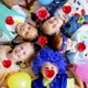 thumbnail image 3 of Eerrhhaq 24 piezas Bolas antiestrés en forma de corazón para el día de San Valentín Bolas para apretar con cara de sonrisa roja Bolas de espuma en forma de corazón para niños y adultos Favores de fies, 3 of 5