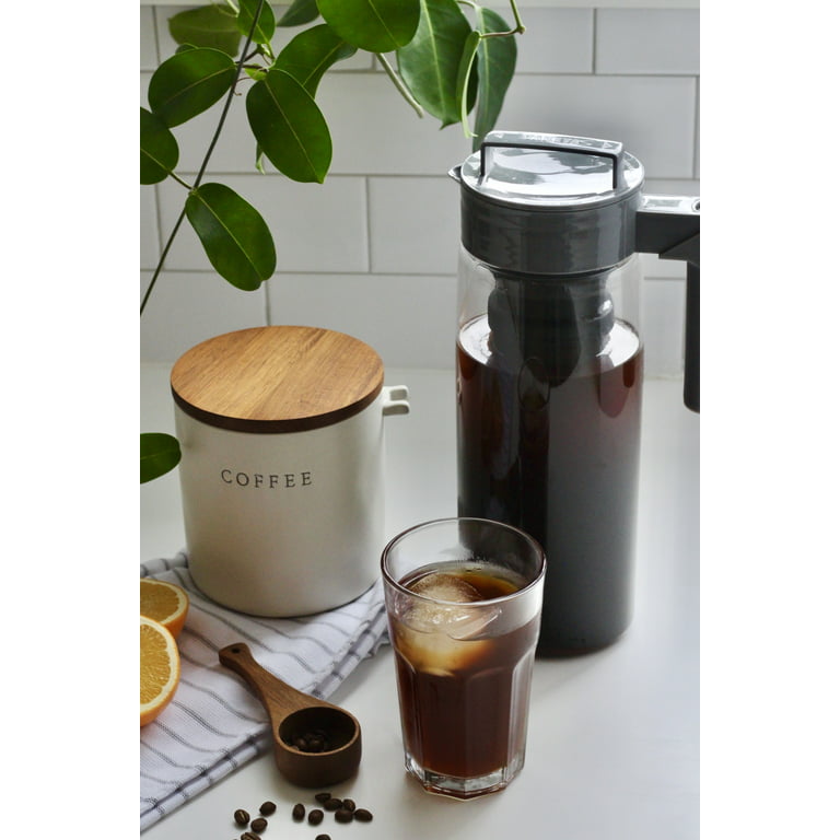 Takeya Cold Brew Tritan Plastic Coffee Maker Pitcher with Airtight Lid, 2  Quart, Black 