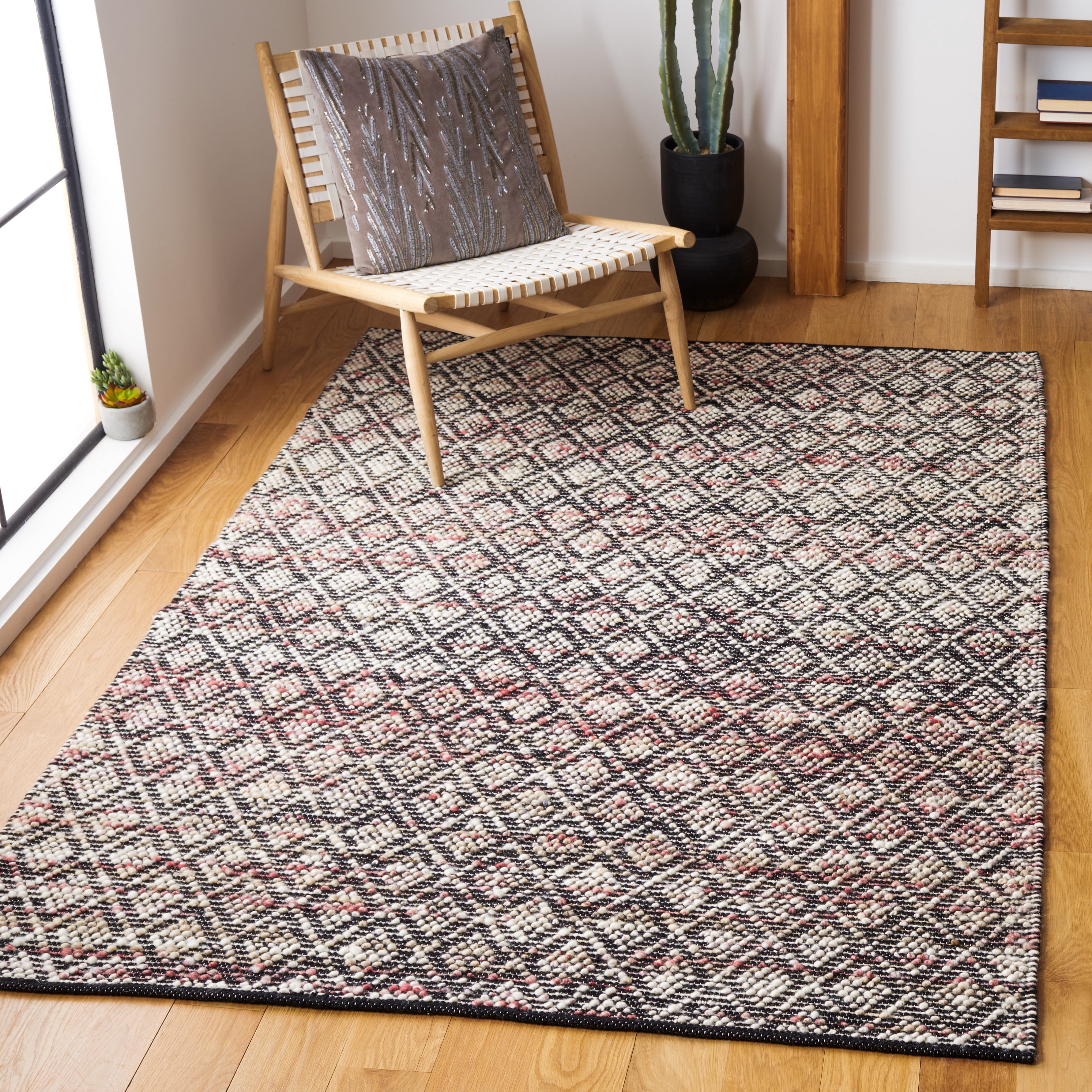 SAFAVIEH Natura Harold Diamond Area Rug, Ivory/Red, 6' x 6' Square