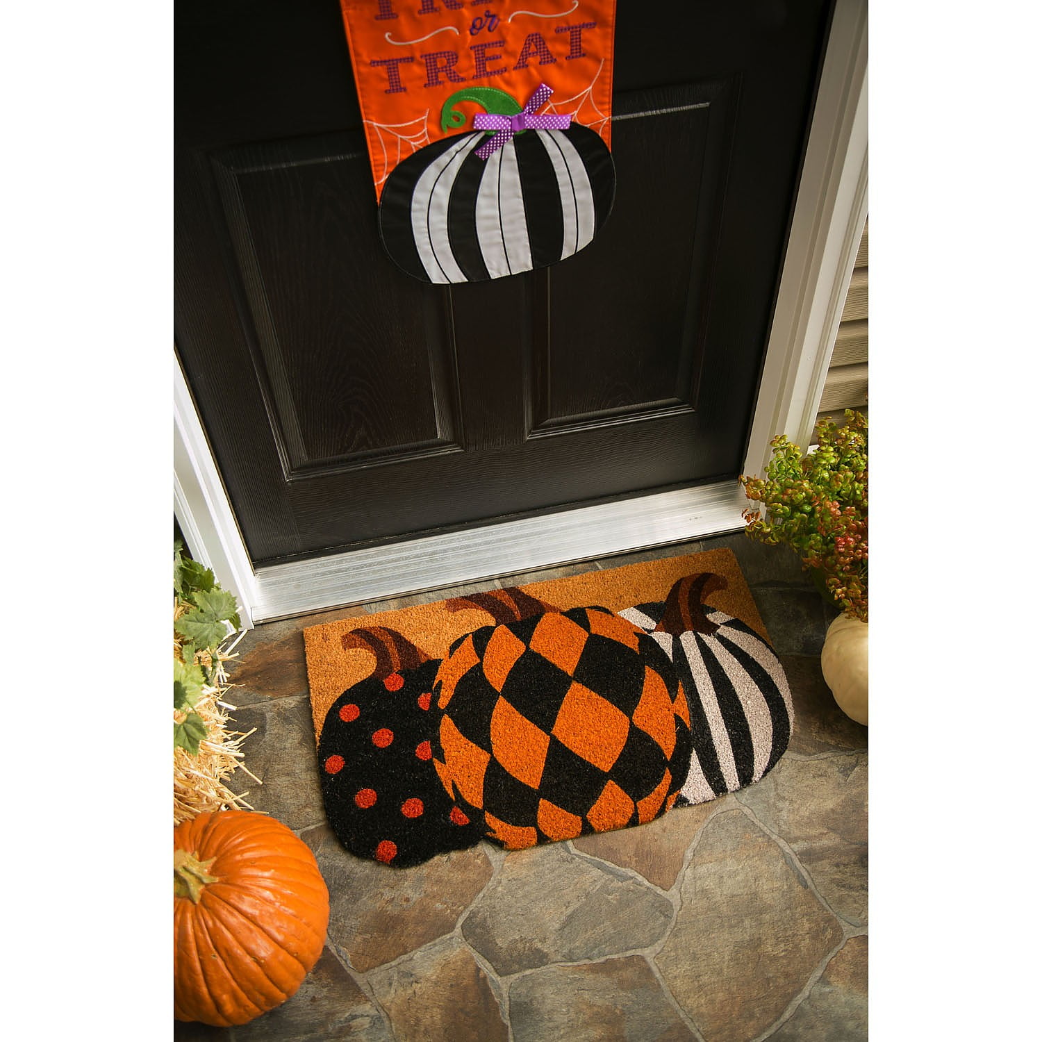 Evergreen Pattern Pumpkins Shaped Indoor Outdoor Natural Coir Doormat 1'6"x2'6" Multicolored
