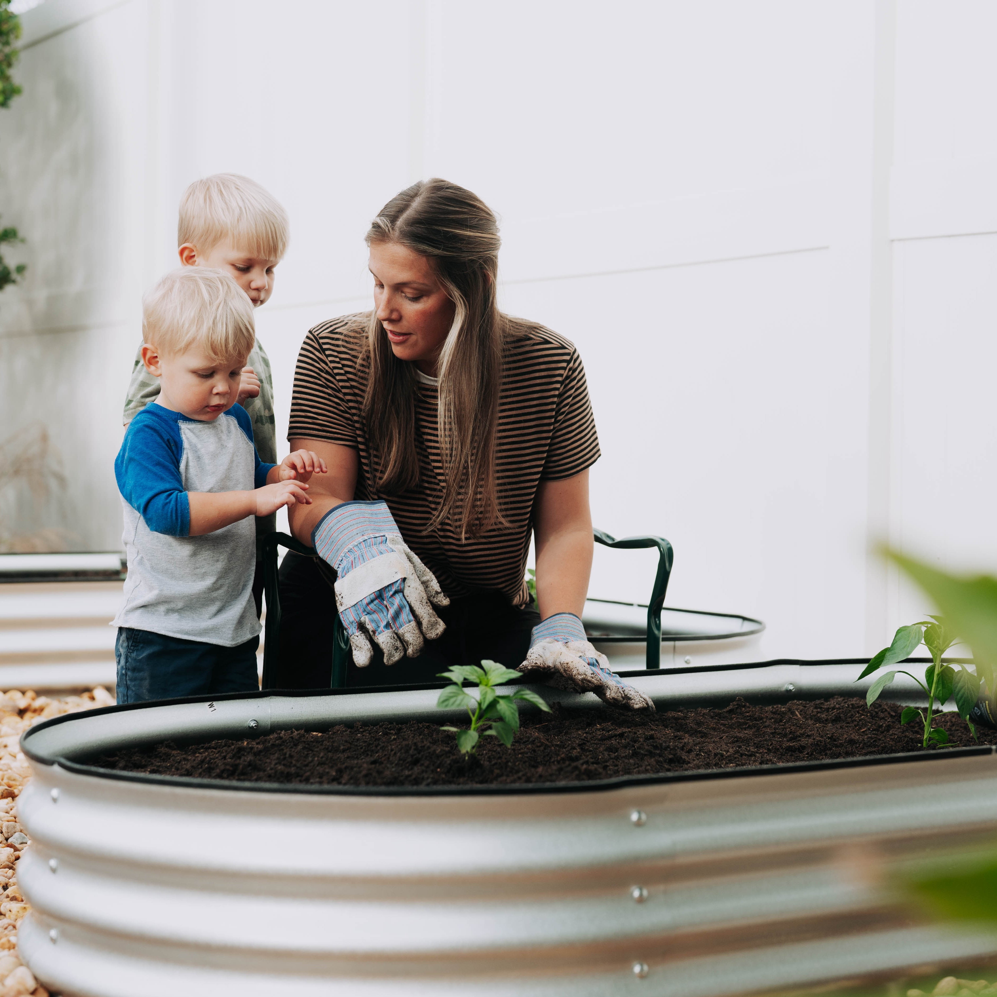 Backyard Expressions Home Galvanized Raised Garden Bed Kit 6x3x1ft, Planter Box Raised Garden Beds Outdoor, Easy Assembly Metal Raised Bed for Gardening Vegetables, Fruits, Flowers - Silver