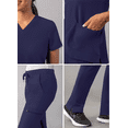 thumbnail image 4 of Adar Addition Ensemble de Sarrau Go-Basic pour Femmes - Haut de Sarrau Ajusté à Col en V et Pantalon de Sarrau Cargo Ajusté, 4 of 7