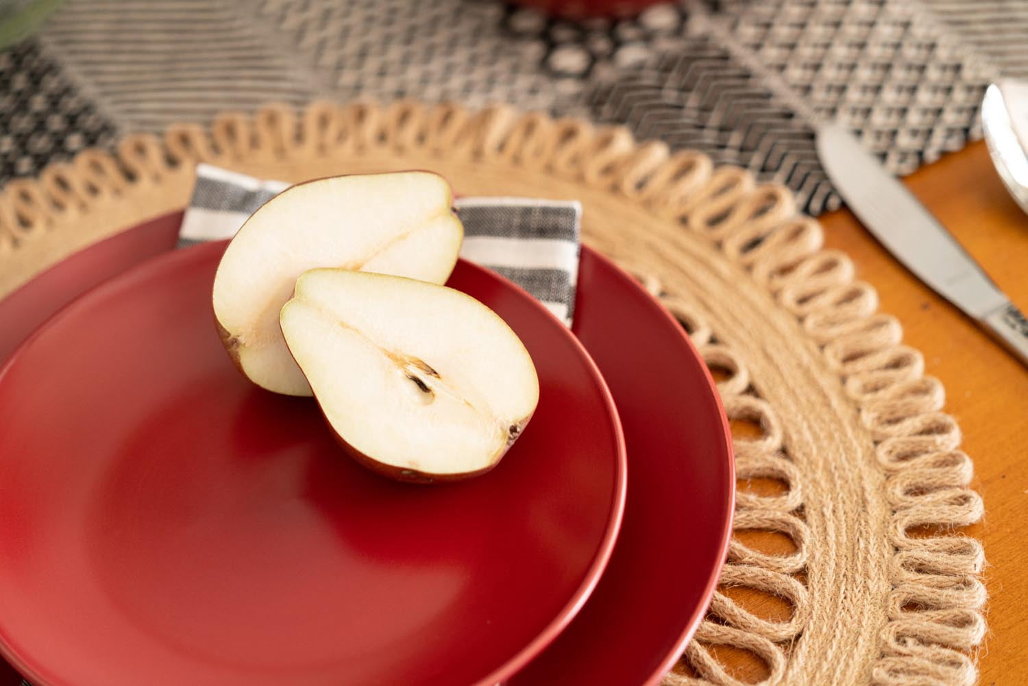 10 Strawberry Street Wazee Matte 16 Pieces Coupe Dinnerware Set, Red