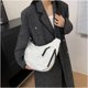 thumbnail image 2 of Capacidad Bolso de hombro grande para mujer 2024 nuevo bolso casual y versátil, bolso de mano de moda para ir al trabajo debajo del brazo, 2 of 5