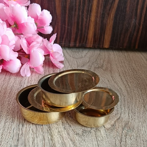 India Meets India Decorative/Showpiece Brass Miniature Bowls w/ Lid, Set of 3 Bowls for Home Décor/Offices/Table Top, Decorative Miniatures