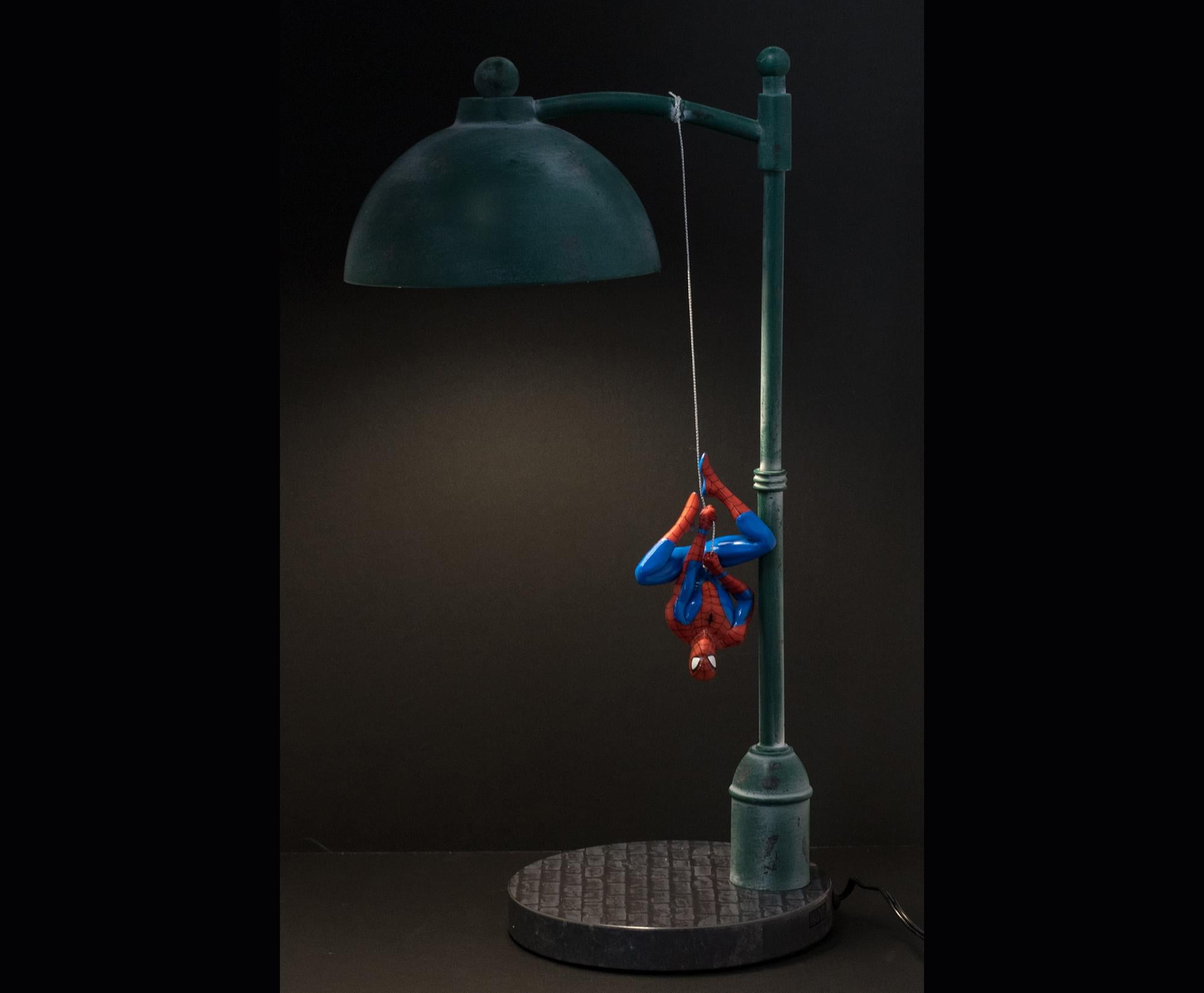 Marvel Spiderman Hanging Streetlight LED Desk Lamp | Superhero