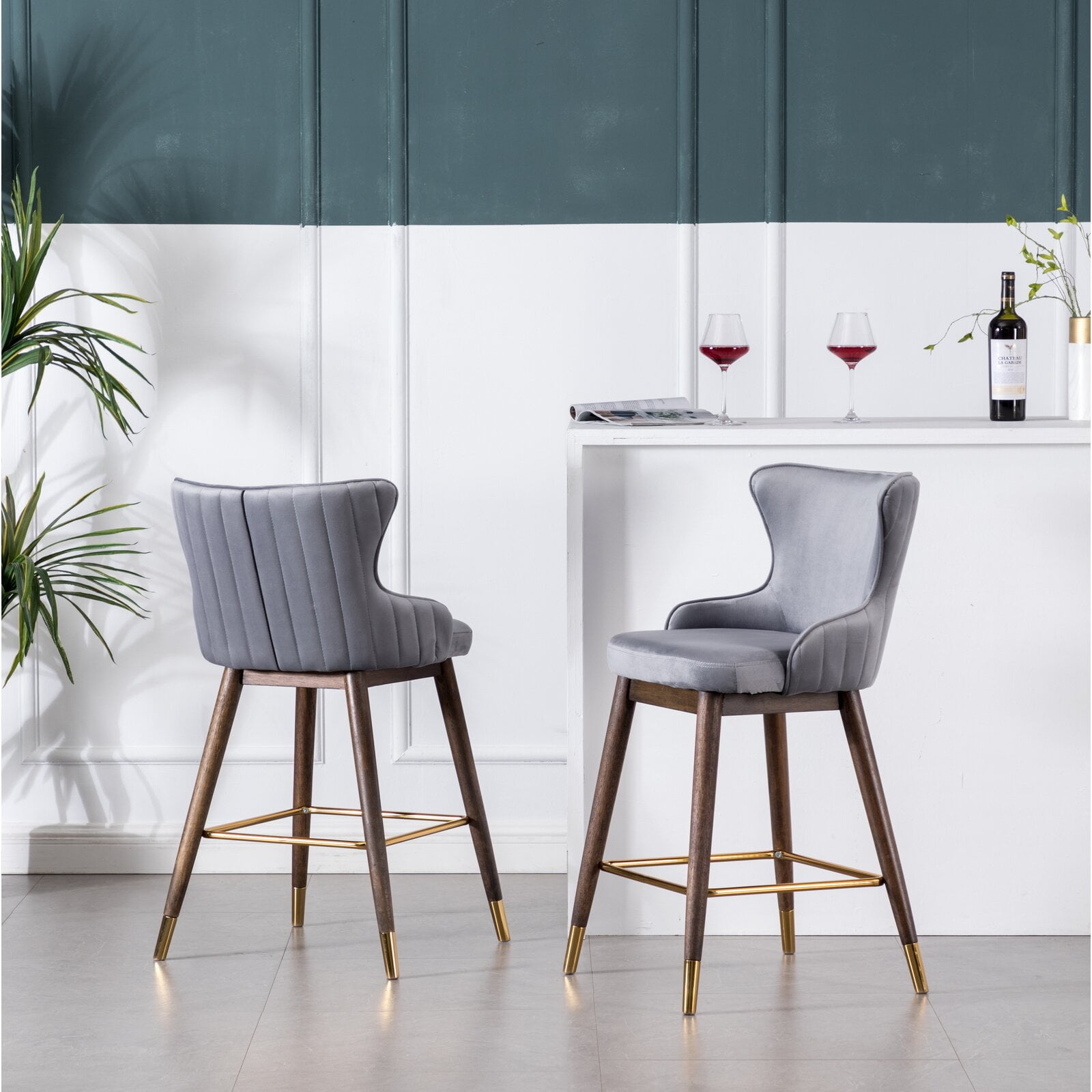 Villanueva Counter & Bar Stool, Solid Wood, Weight Capacity (lbs) 200